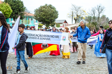 Foto - Desfile Cívico Farroupilha 2025