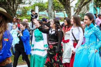 Foto - Desfile Cívico Farroupilha 2025