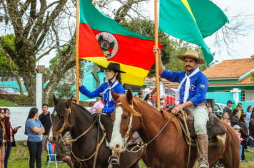 Foto - Desfile Cívico Farroupilha 2025