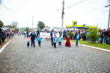 Foto - Desfile Cívico Farroupilha 2025