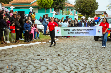 Foto - Desfile Cívico Farroupilha 2025