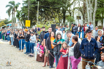 Foto - Desfile Cívico Farroupilha 2025