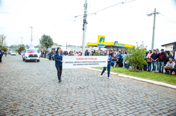 Foto - Desfile Cívico Farroupilha 2025