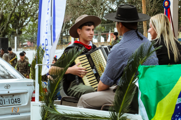 Foto - Desfile Cívico Farroupilha 2025