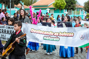 Foto - Desfile Cívico Farroupilha 2025