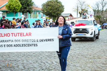 Foto - Desfile Cívico Farroupilha 2025