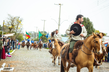 Foto - Desfile Cívico Farroupilha 2025
