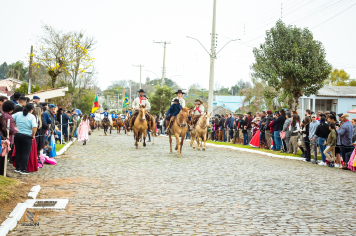 Foto - Desfile Cívico Farroupilha 2025