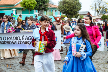 Foto - Desfile Cívico Farroupilha 2025