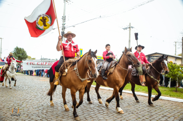 Foto - Desfile Cívico Farroupilha 2025