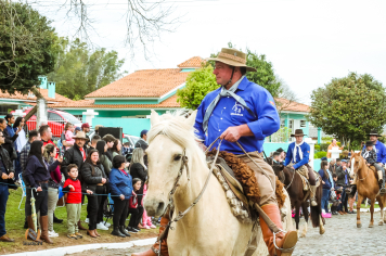 Foto - Desfile Cívico Farroupilha 2025