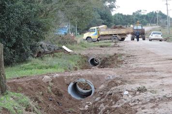 Construção de bueiros na Estrada Campo Aberto