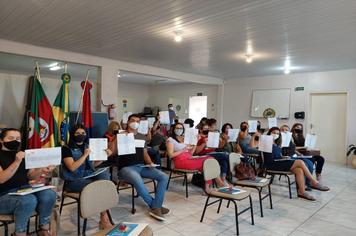 Prefeito conversa com educadores sobre ano letivo de 2022
Reunião teve o objetivo tratar sobre as questões atuais de trabalho e perspectivas futuras para a rede municipal de Educação para o ano letivo de 2022.