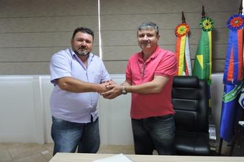 Prefeito Municipal entra em férias, e vice assume cargo máximo do executivo.