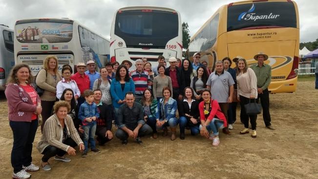 Produtores de São Martinho da Serra visitam a 19ª edição da EXPOAGRO AFUBRA em Rio Pardo.